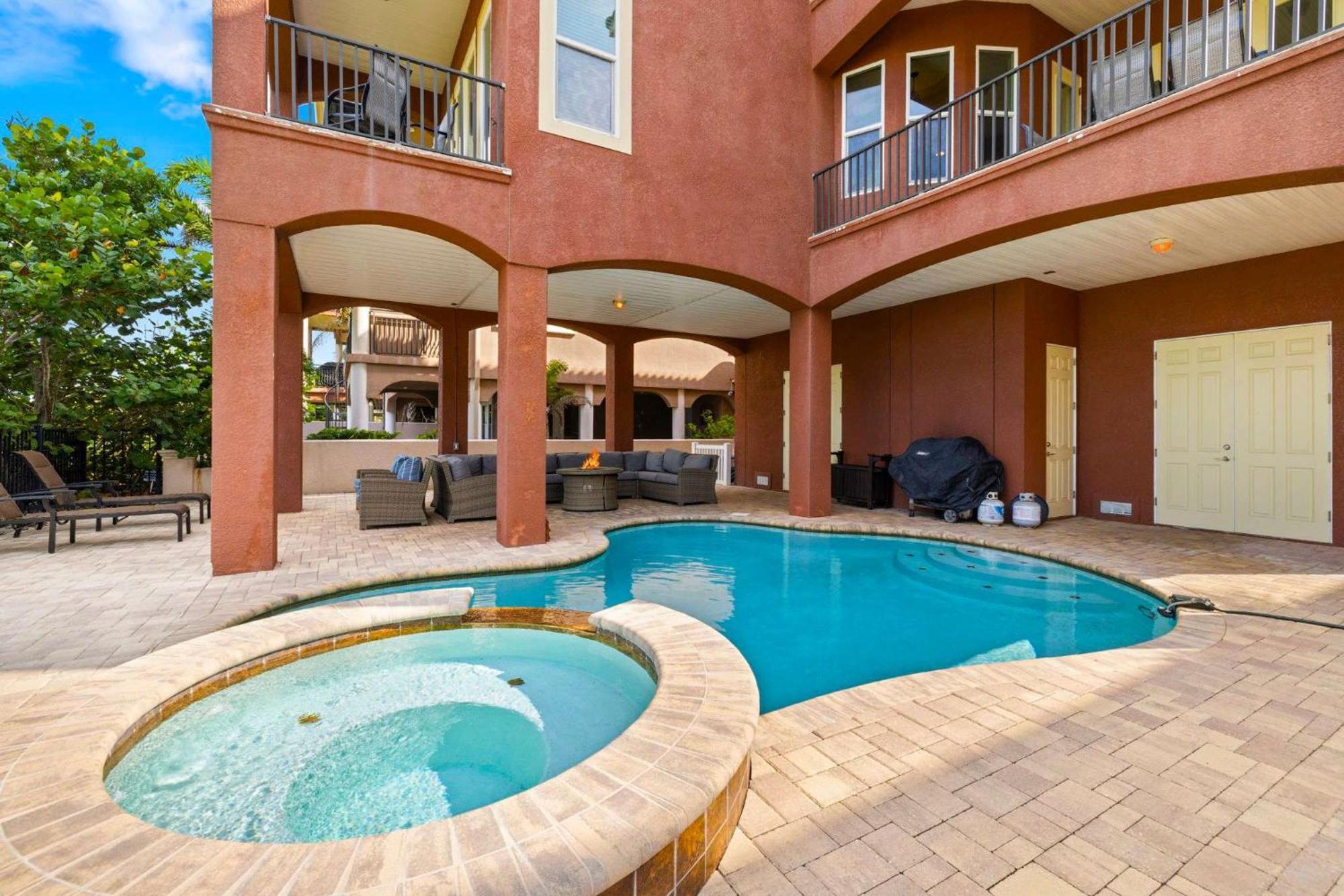 Beachfront Villa Pool Spa Fire Pit & Pool Table St. Pete Beach Exterior photo